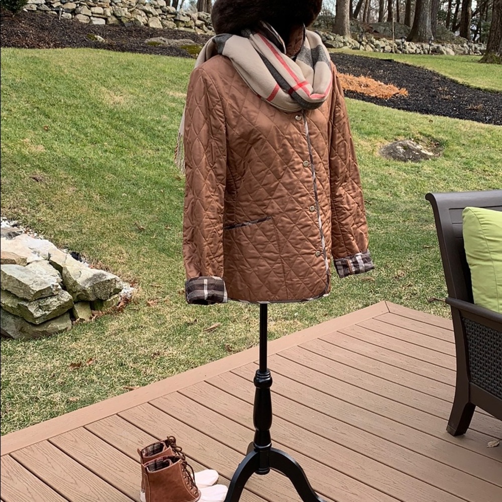 Beautiful Burberry Jacket Size S - Picture 2 of 7